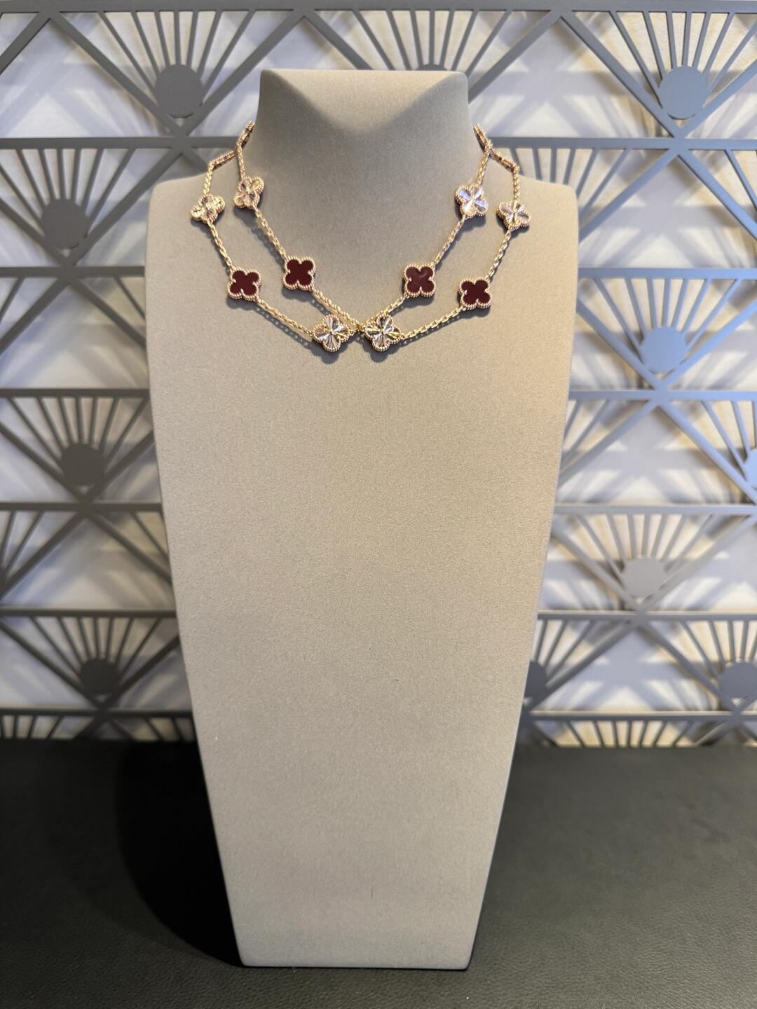 [Lumi Jewels]CLOVER 20 MOTIFS LASER CARNELIAN NECKLACE