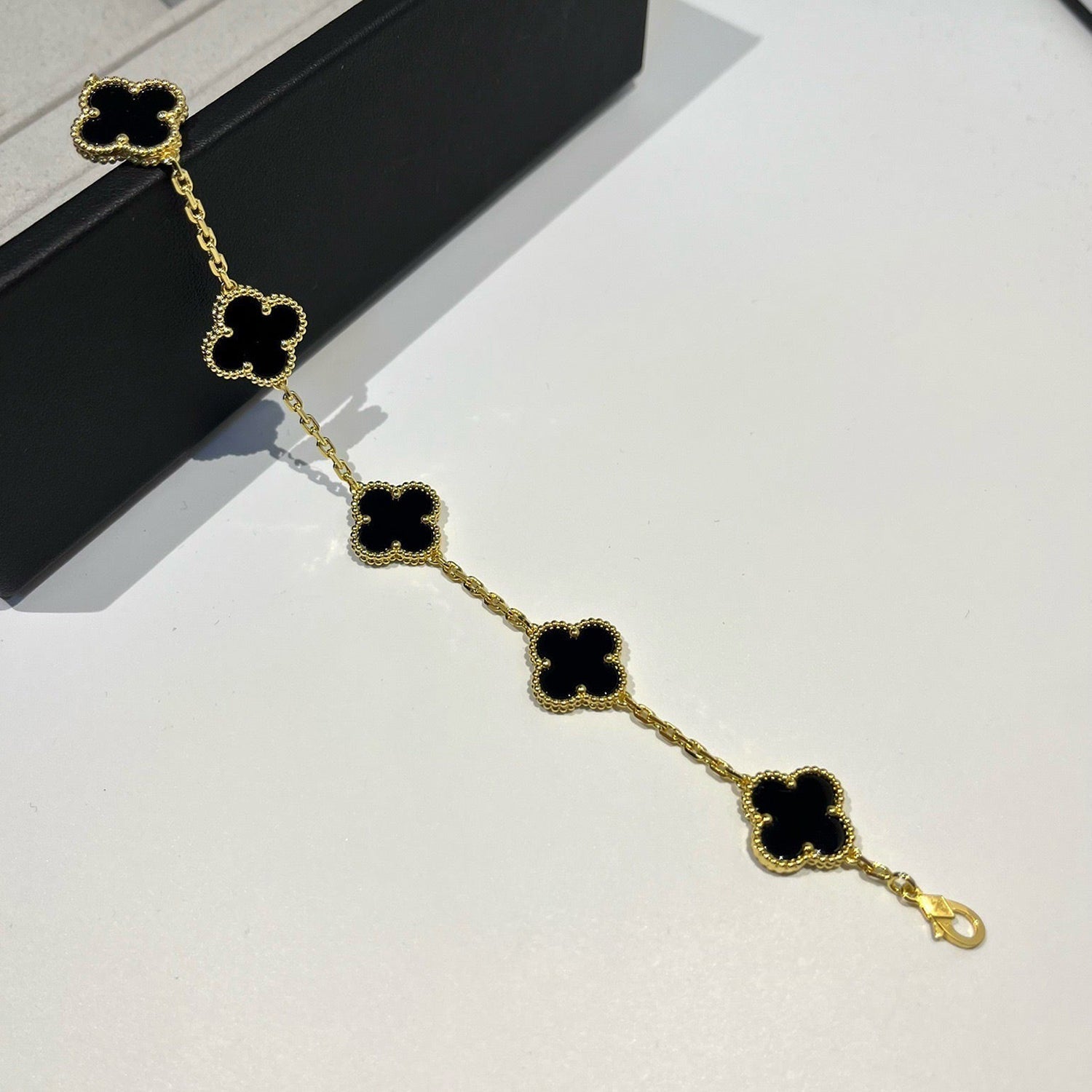[Lumi Jewels] CLOVER 5 MOTIF ONYXS BRACELET COLLECTION