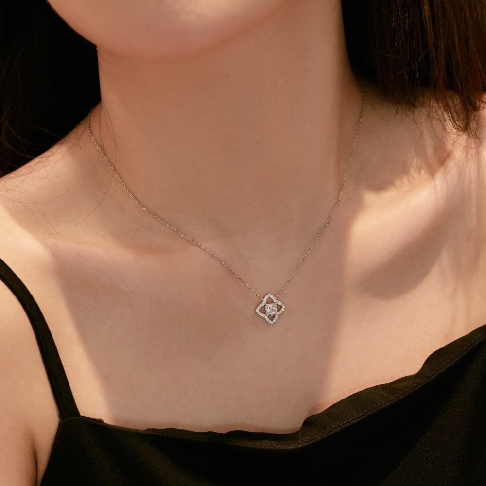 [Lumi Jewels]Exquisite Flower Shape Princess Cut Necklace