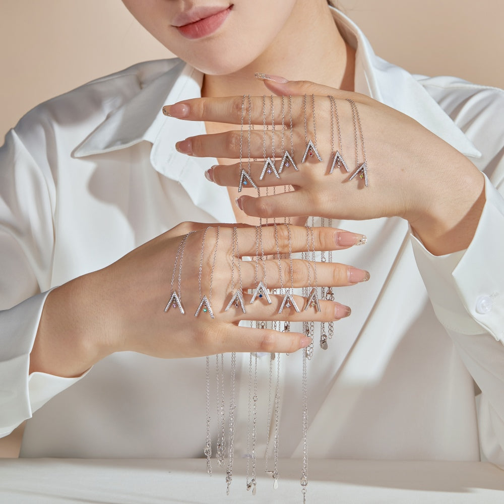 [Lumi Jewels]Sparkling "A" Shape Necklace