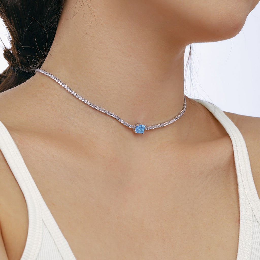 [Lumi Jewels]2.0 carat Ornate Emerald Cut Necklace