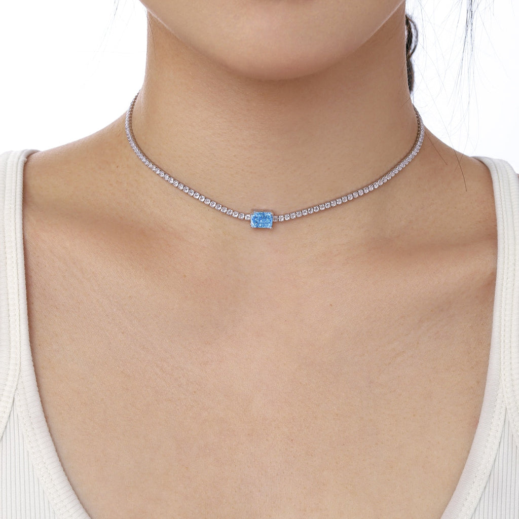 [Lumi Jewels]2.0 carat Ornate Emerald Cut Necklace