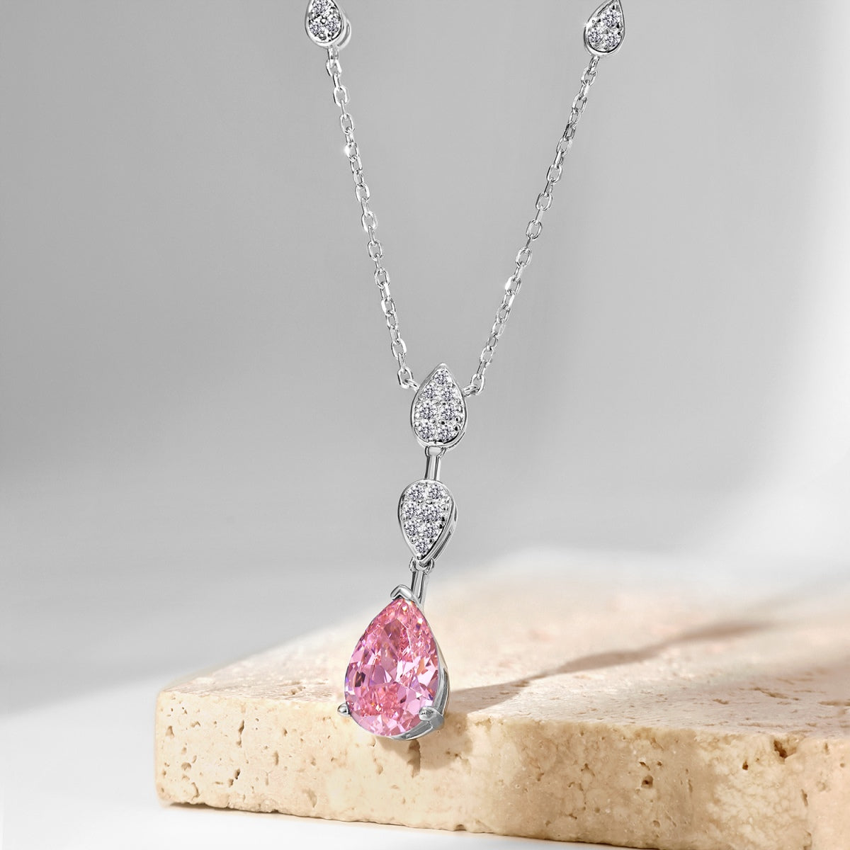 [Lumi Jewels]Dazzling Pear Cut Necklace