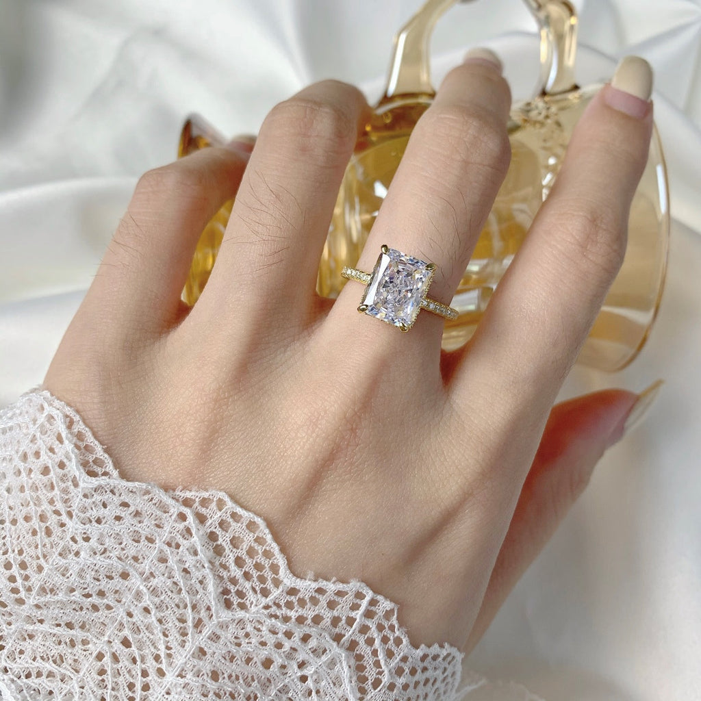 [Lumi Jewels]4.0 Carat Luxurious Engagement Ring
