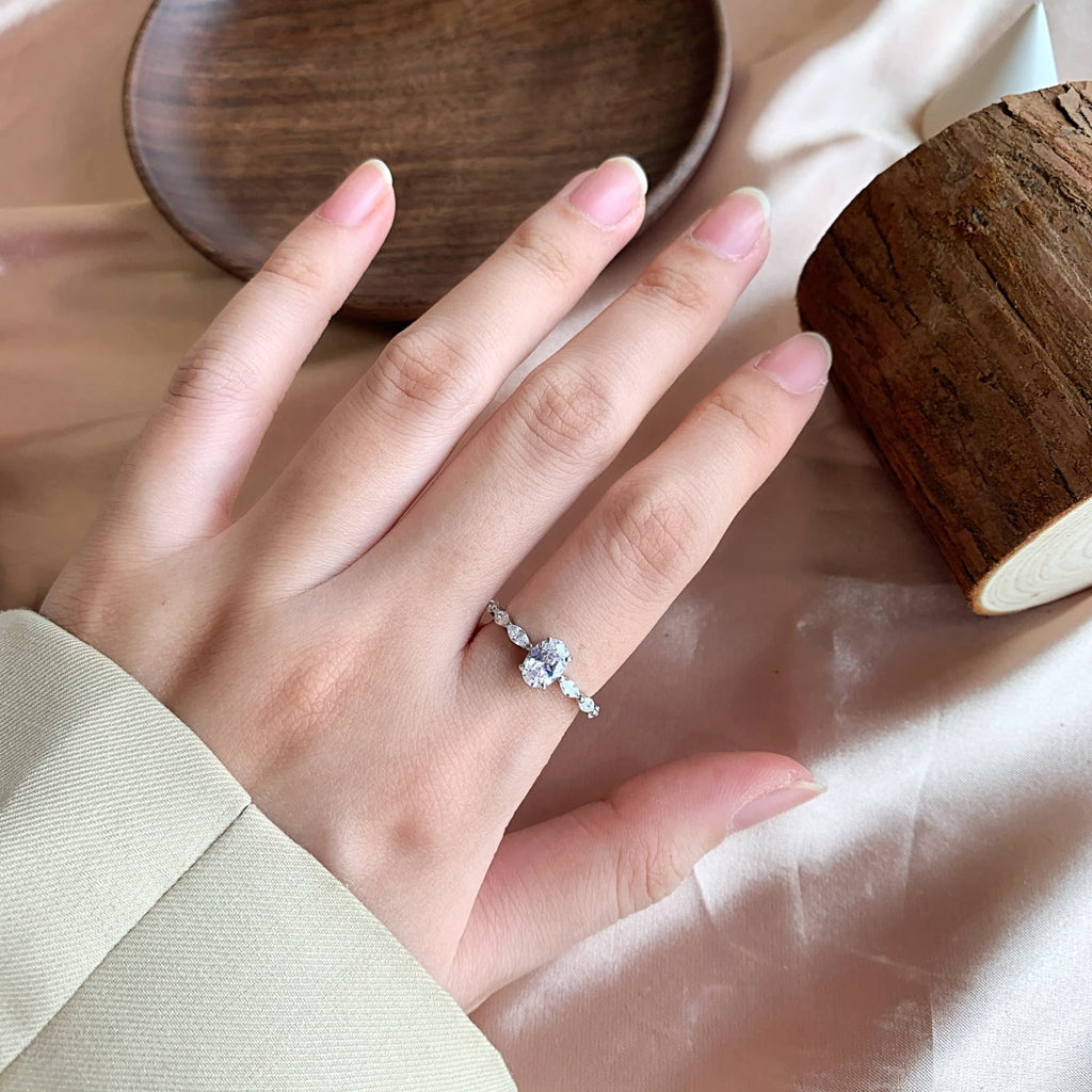 [Lumi Jewels]0.75 Carat Luxurious Vibrant Elongated Cushion Cut Daily Ring