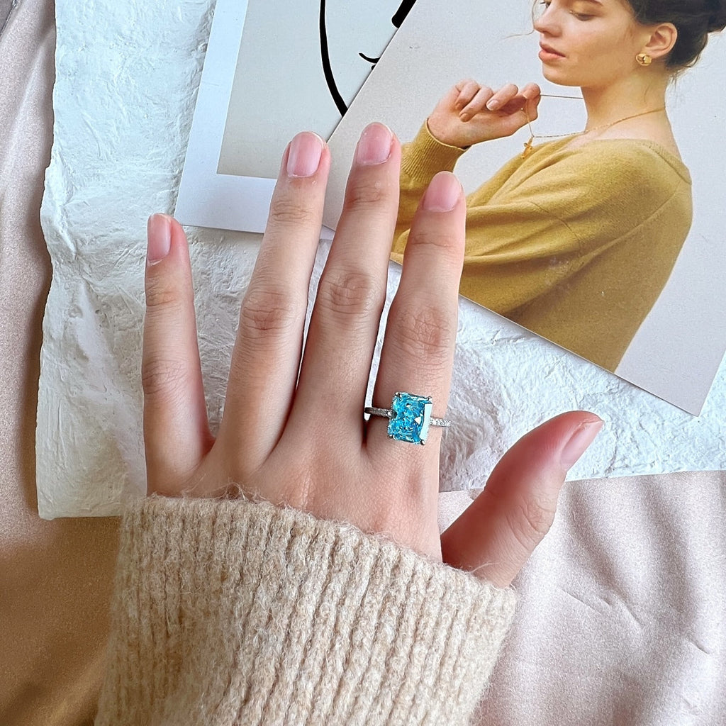 [Lumi Jewels]4.0 Carat Luxurious Engagement Ring
