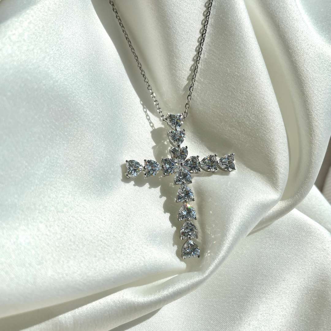 [Lumi Jewels]Radiant Cross Shape Necklace