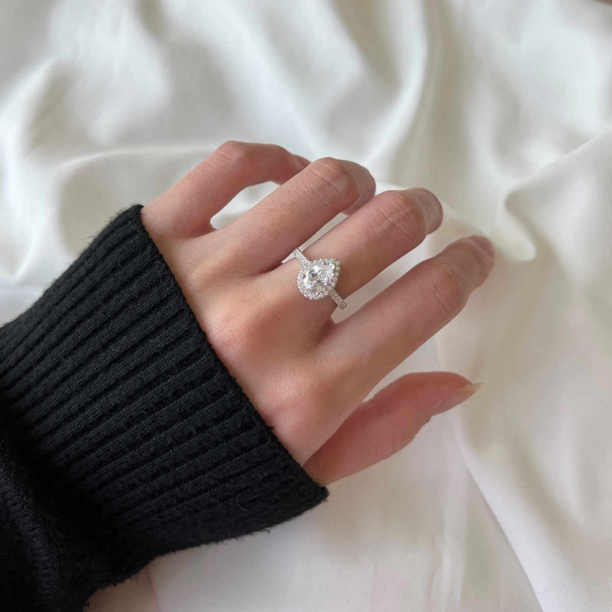 [Lumi Jewels]1.0 Carat Luxurious Resplendent Water Drop Shape Wedding Ring
