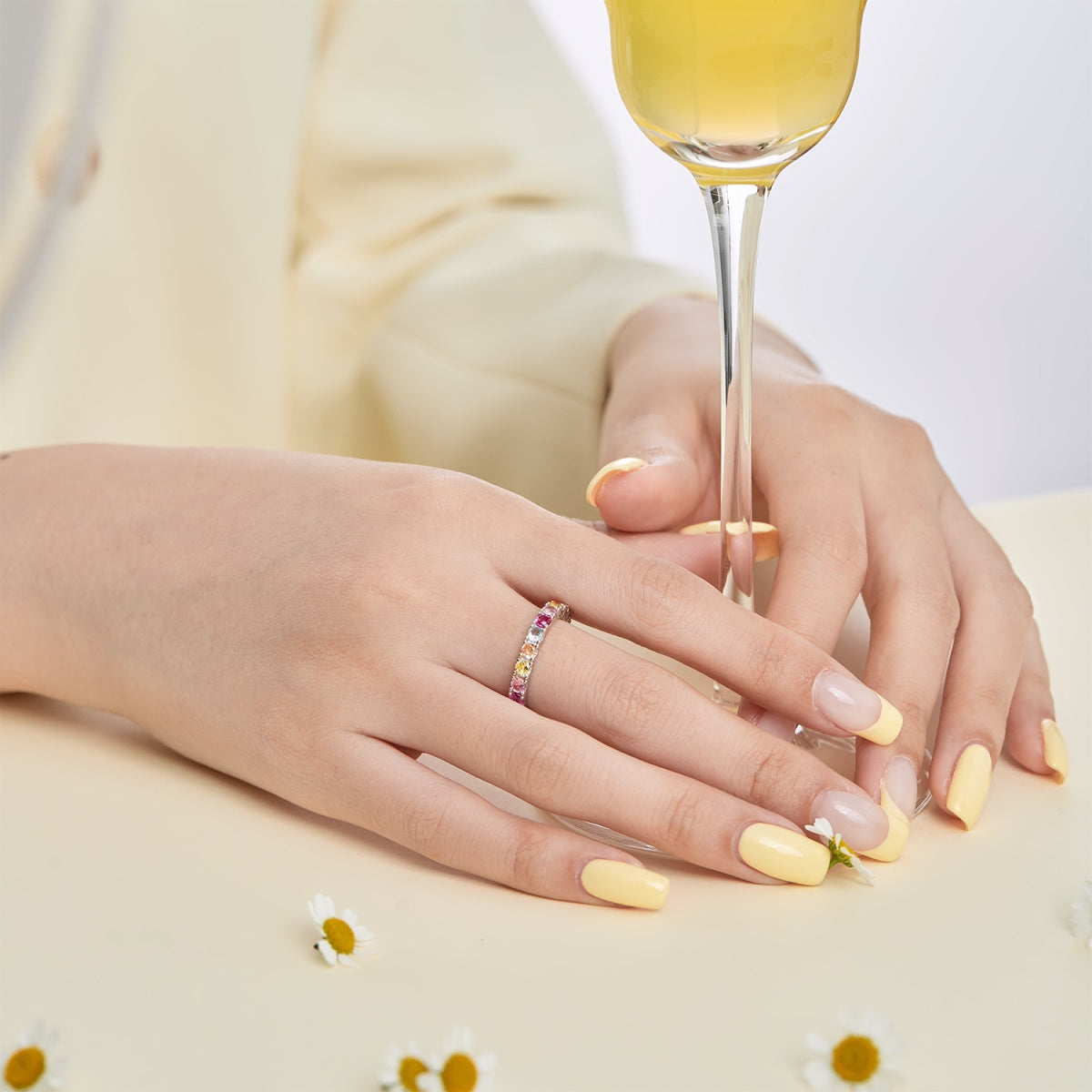 [Lumi Jewels]Dazzling Lustrous Round Cut Tennis Ring
