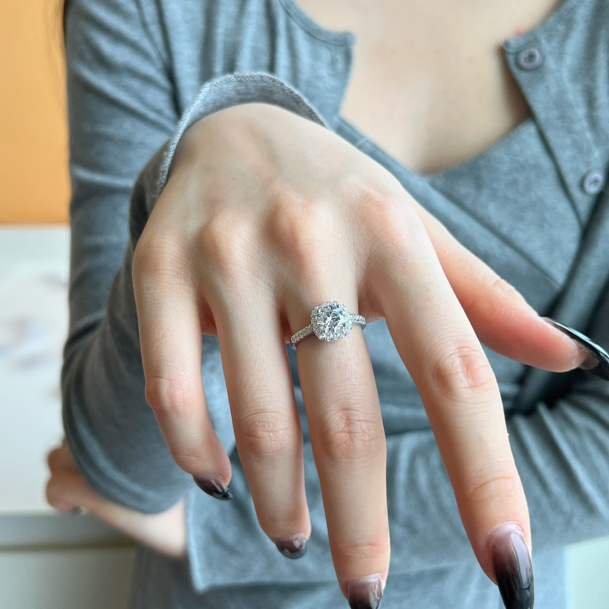 [Lumi Jewels]Dazzling Resplendent Round Cut Wedding Ring