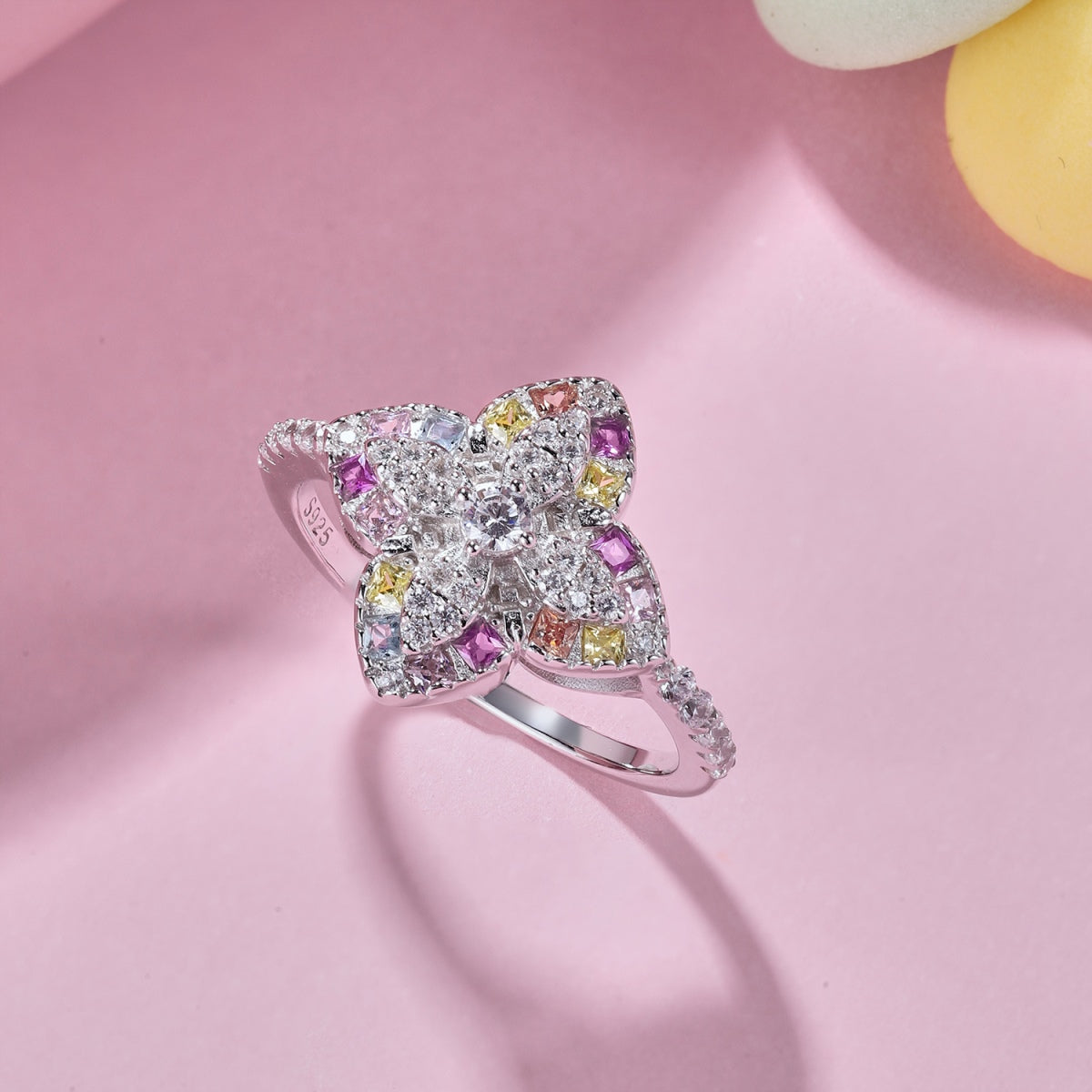 [Lumi Jewels]Luxurious Colorful Flower Shape Banquet Ring