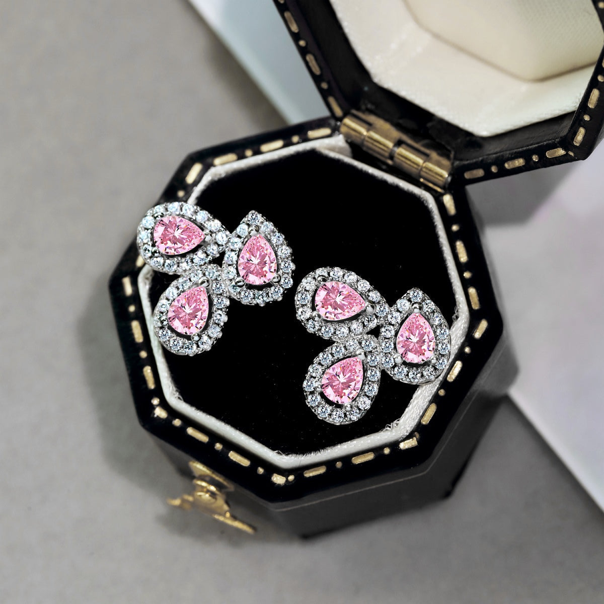 [Lumi Jewels]Ornate Flower Shape Pear Cut Lover Earrings