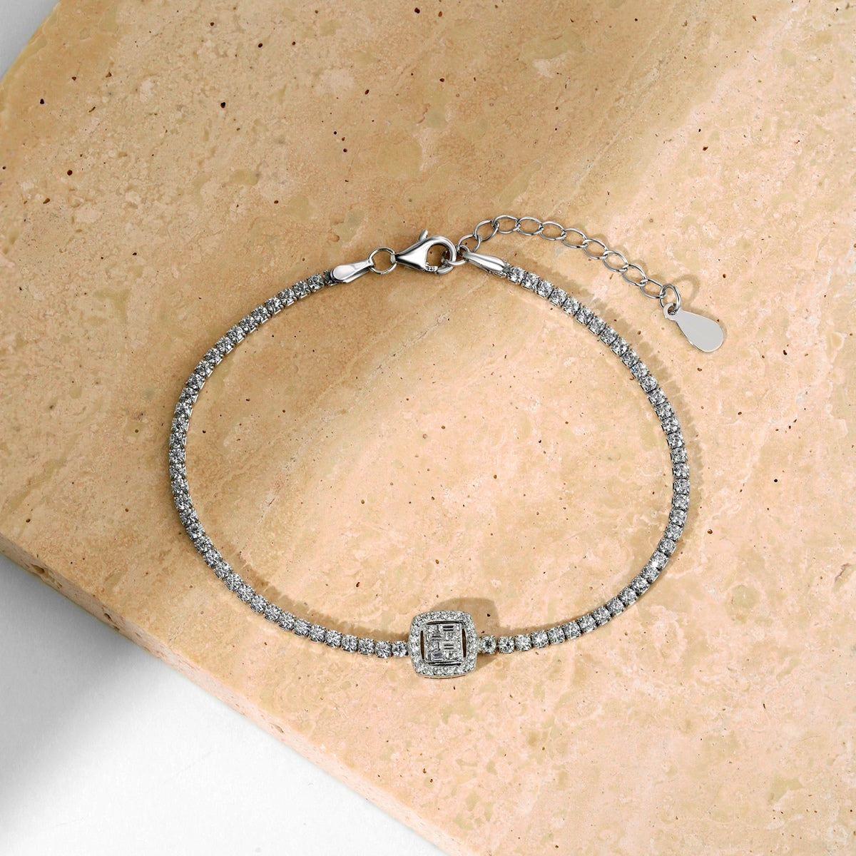[Lumi Jewels]Luxurious Dazzling Square Shape Banquet Bracelet