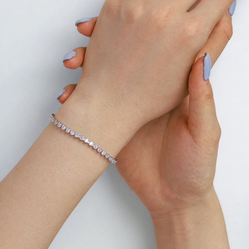 [Lumi Jewels]Ornate  Sparkling Round Cut Daily Bracelet