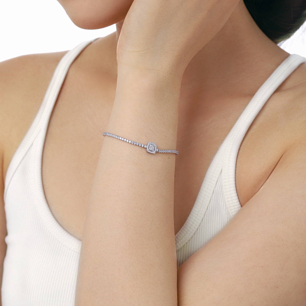[Lumi Jewels]Luxurious Dazzling Square Shape Banquet Bracelet