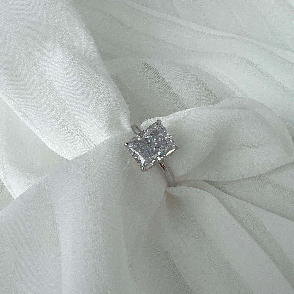 [Lumi Jewels]4.0 Carat Ornate Enchanting Radiand Cut Banquet Ring