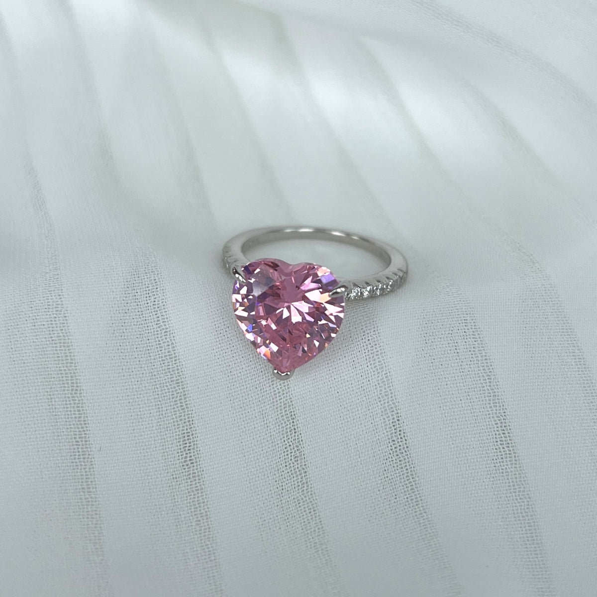 [Lumi Jewels]6.0 Carat Luxurious Sparkling Romantic Heart Cut Lover Ring
