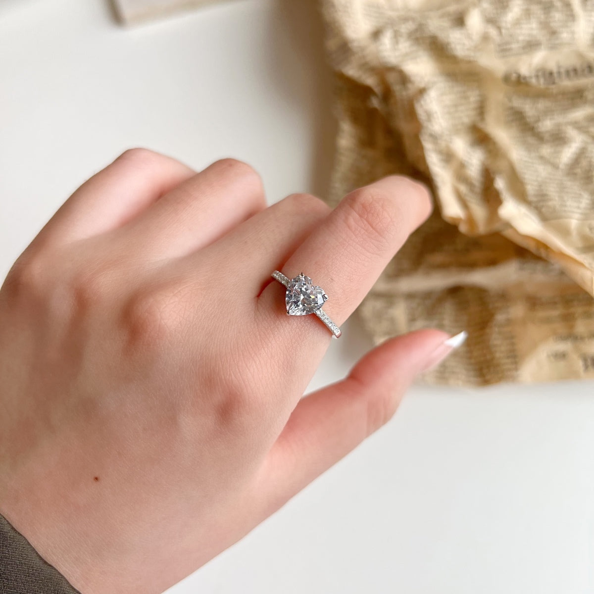 [Lumi Jewels]2.0 Carat Dazzling Lustrous Heart Cut Lover Ring