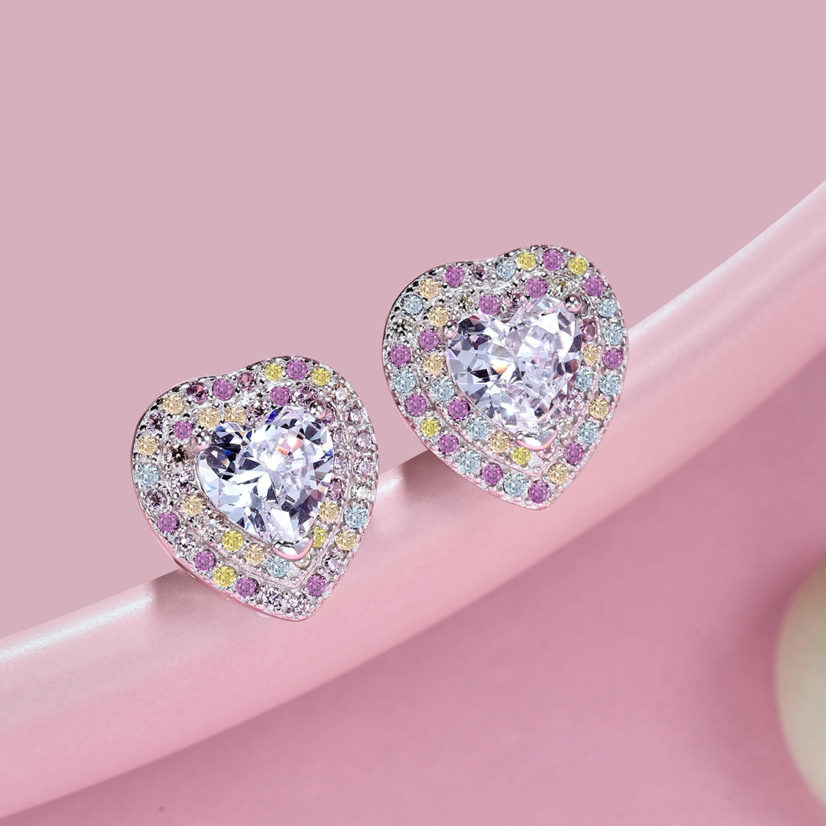 [Lumi Jewels]Dazzling Heart Shape Lover Earrings