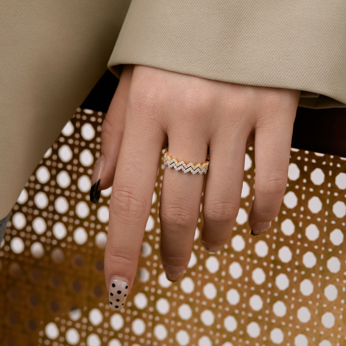 [Lumi Jewels]Delicate Enchanting Wave Shape Daily Ring