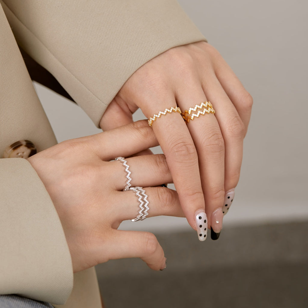 [Lumi Jewels]Delicate Enchanting Wave Shape Daily Ring
