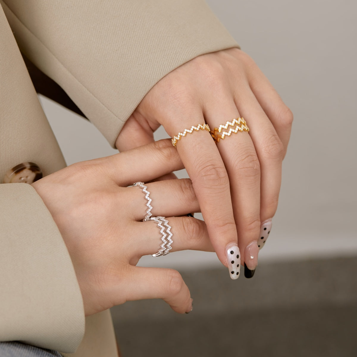 [Lumi Jewels]Delicate Enchanting Wave Shape Daily Ring