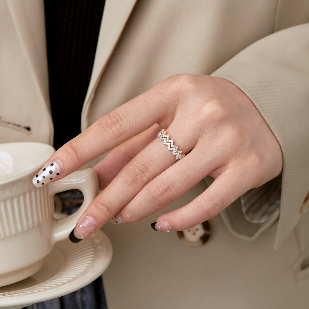 [Lumi Jewels]Delicate Enchanting Wave Shape Daily Ring