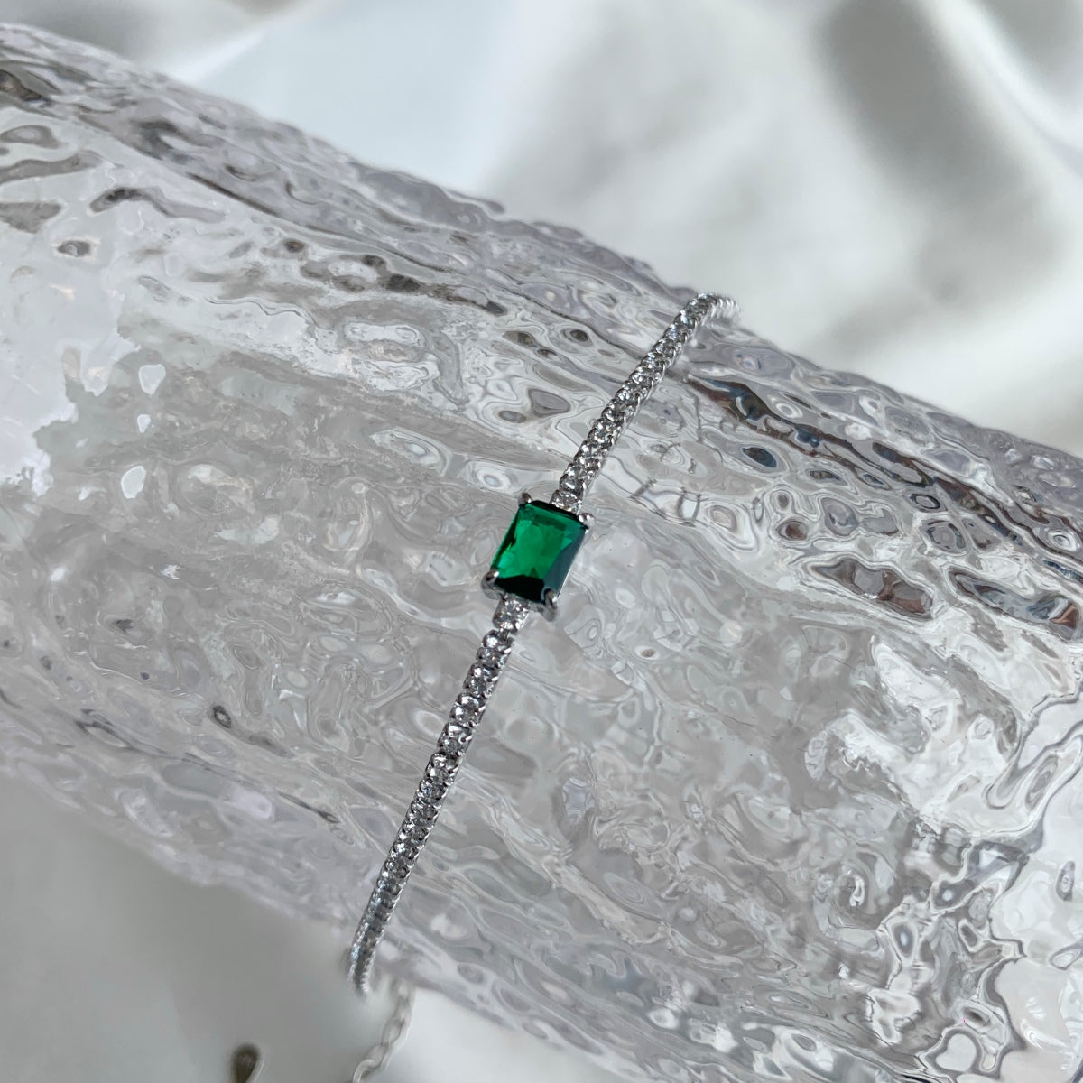 [Lumi Jewels]1.0 Carat Unique Emerald Cut Banquet Bracelet