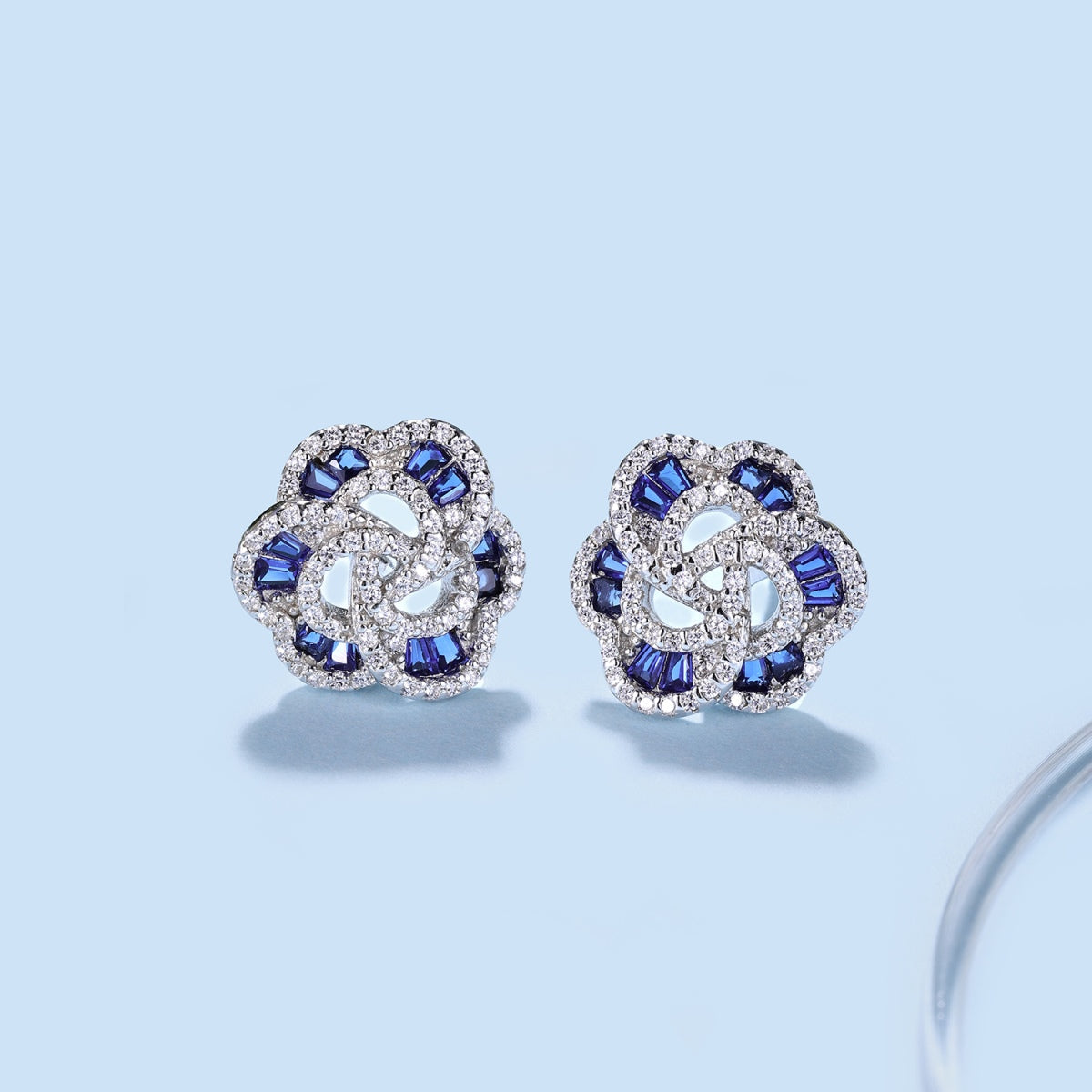 [Lumi Jewels]Exquisite Flower Shape Daily Earrings