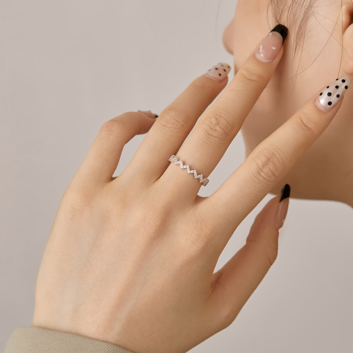[Lumi Jewels]Delicate Enchanting Wave Shape Daily Ring