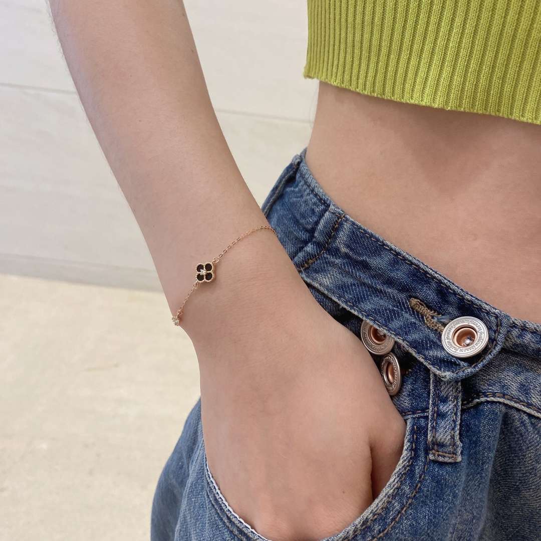 [Lumi Jewels]Delicate Four Leaf Clover Bracelet