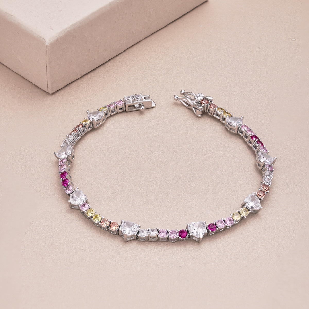 [Lumi Jewels]Romantic Heart Shape Round Cut Lover Bracelet