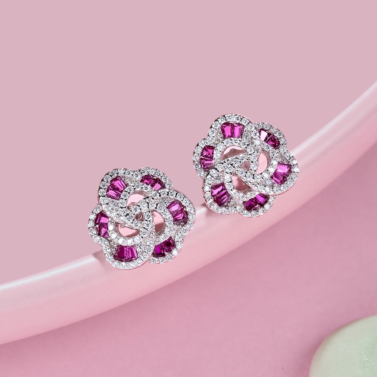 [Lumi Jewels]Exquisite Flower Shape Daily Earrings