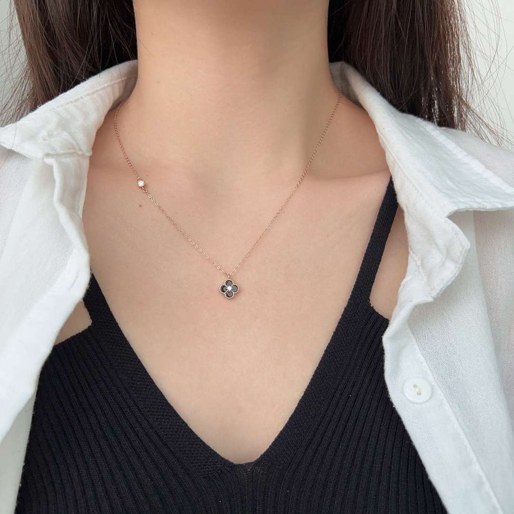 [Lumi Jewels]Delicate Flower Shape Necklace