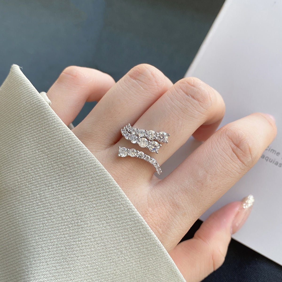 [Lumi Jewels]Unique Vivid Snake Shape Daily Ring