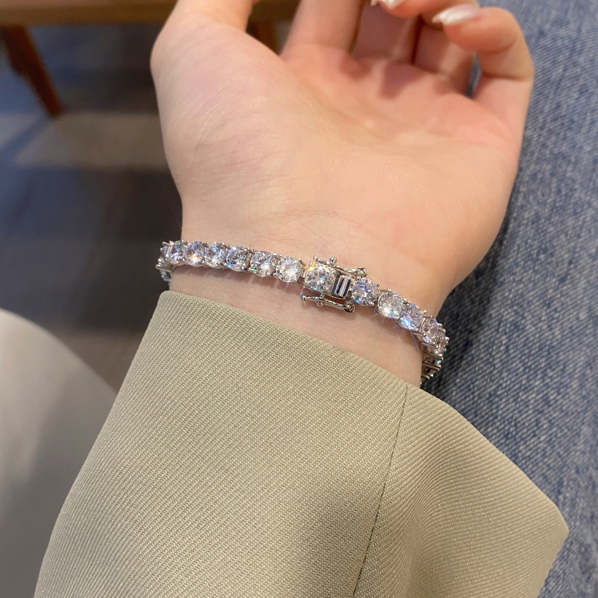 [Lumi Jewels]Ornate Sparkling Round Cut Wedding Bracelet