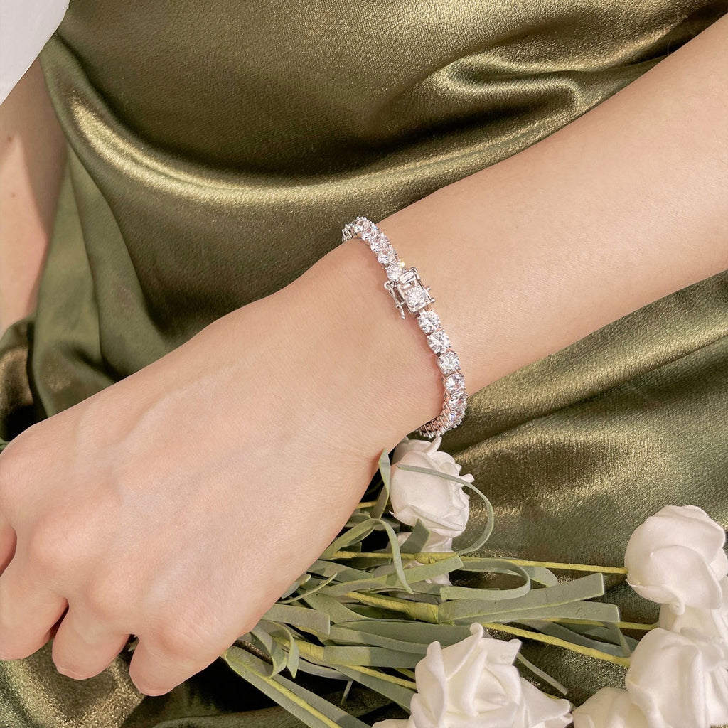 [Lumi Jewels]Ornate Sparkling Round Cut Wedding Bracelet