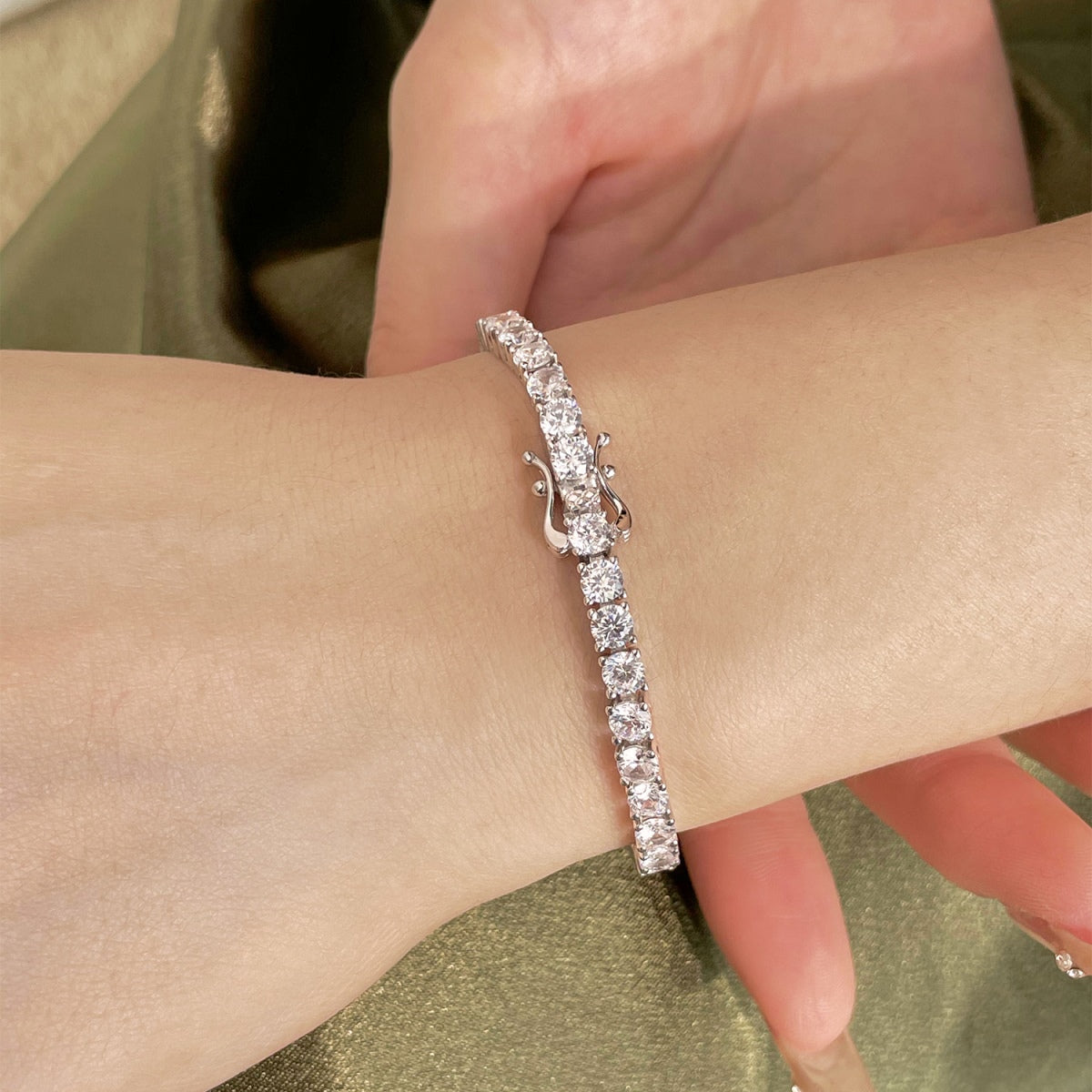 [Lumi Jewels]Luxurious Ornate Round Cut Tennis Bracelet