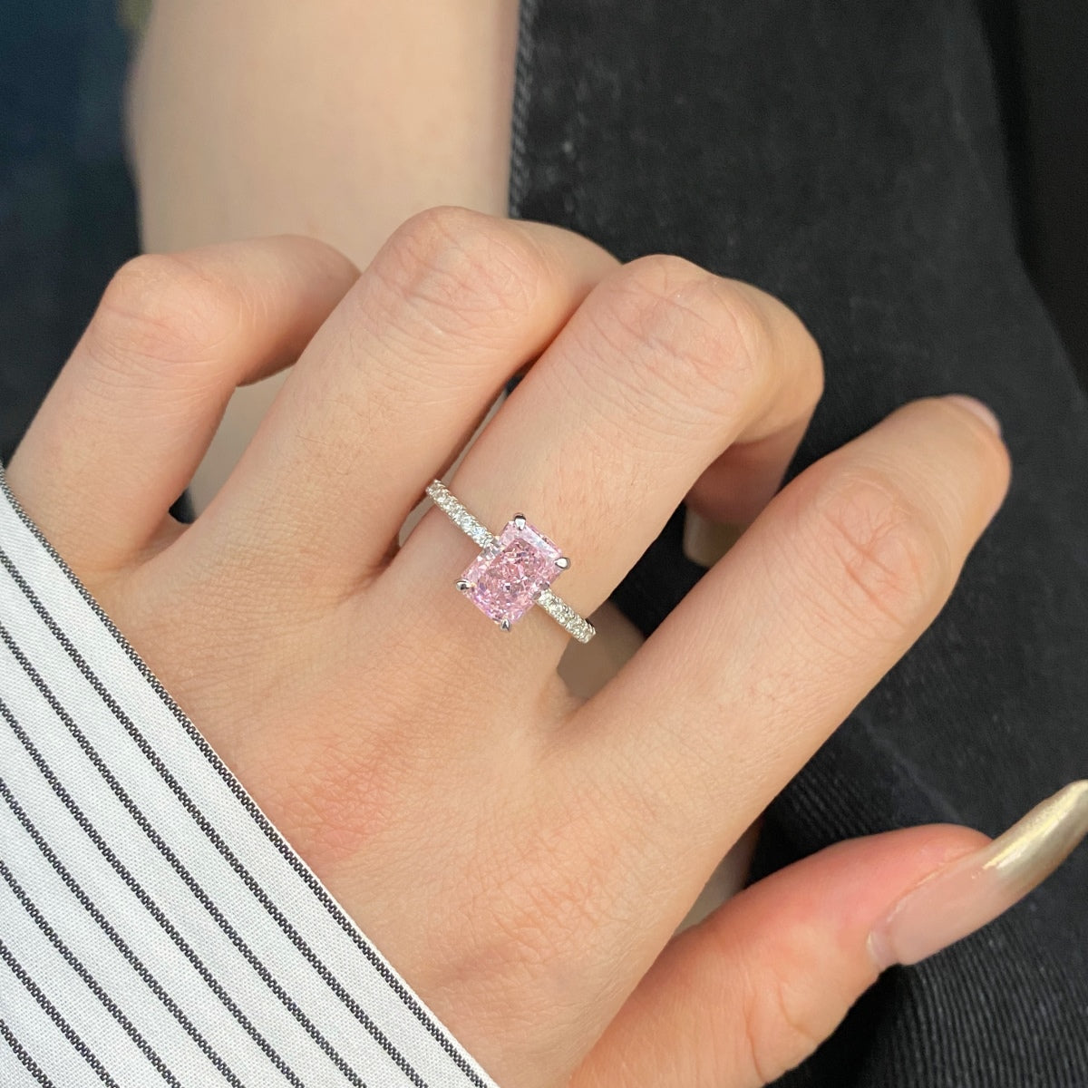 [Lumi Jewels]2.0 Carat Dazzling Sparkling Radiant Cut Party Ring