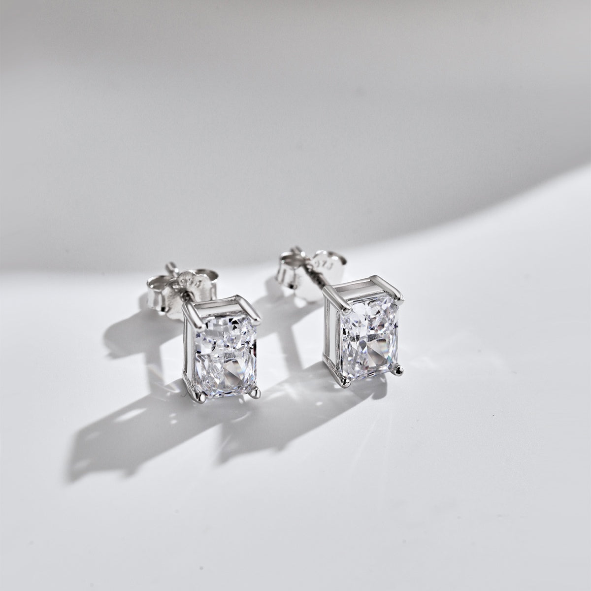[Lumi Jewels]Radiant Luxurious Princess Cut Daily Earrings