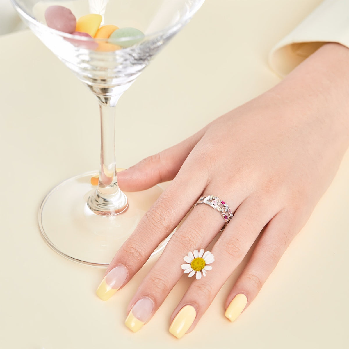[Lumi Jewels]Sparkling Vibrant Emerald Cut Daily Ring