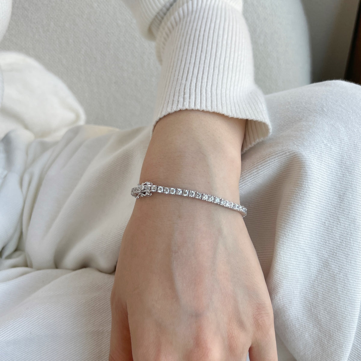 [Lumi Jewels]Dainty Charming Round Cut Tennis Bracelet