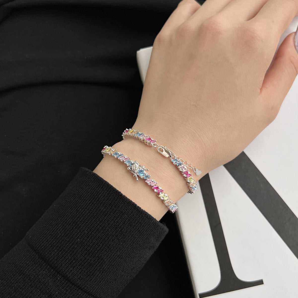 [Lumi Jewels]Ornate Sparkling Multi Cut Party Bracelet