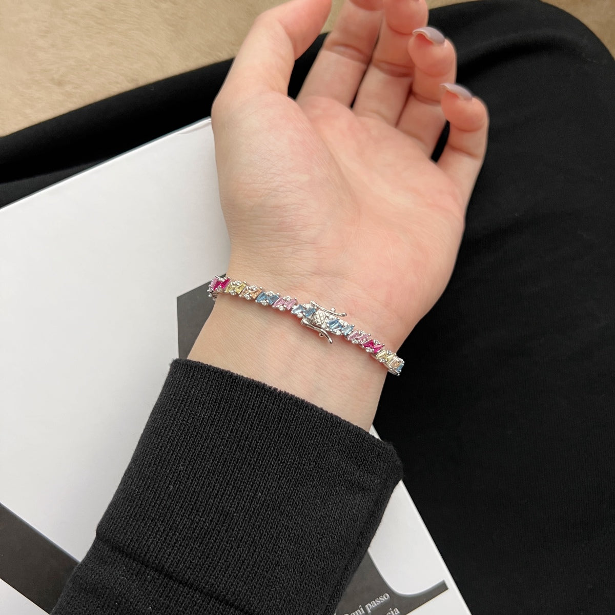 [Lumi Jewels]Ornate Sparkling Multi Cut Party Bracelet
