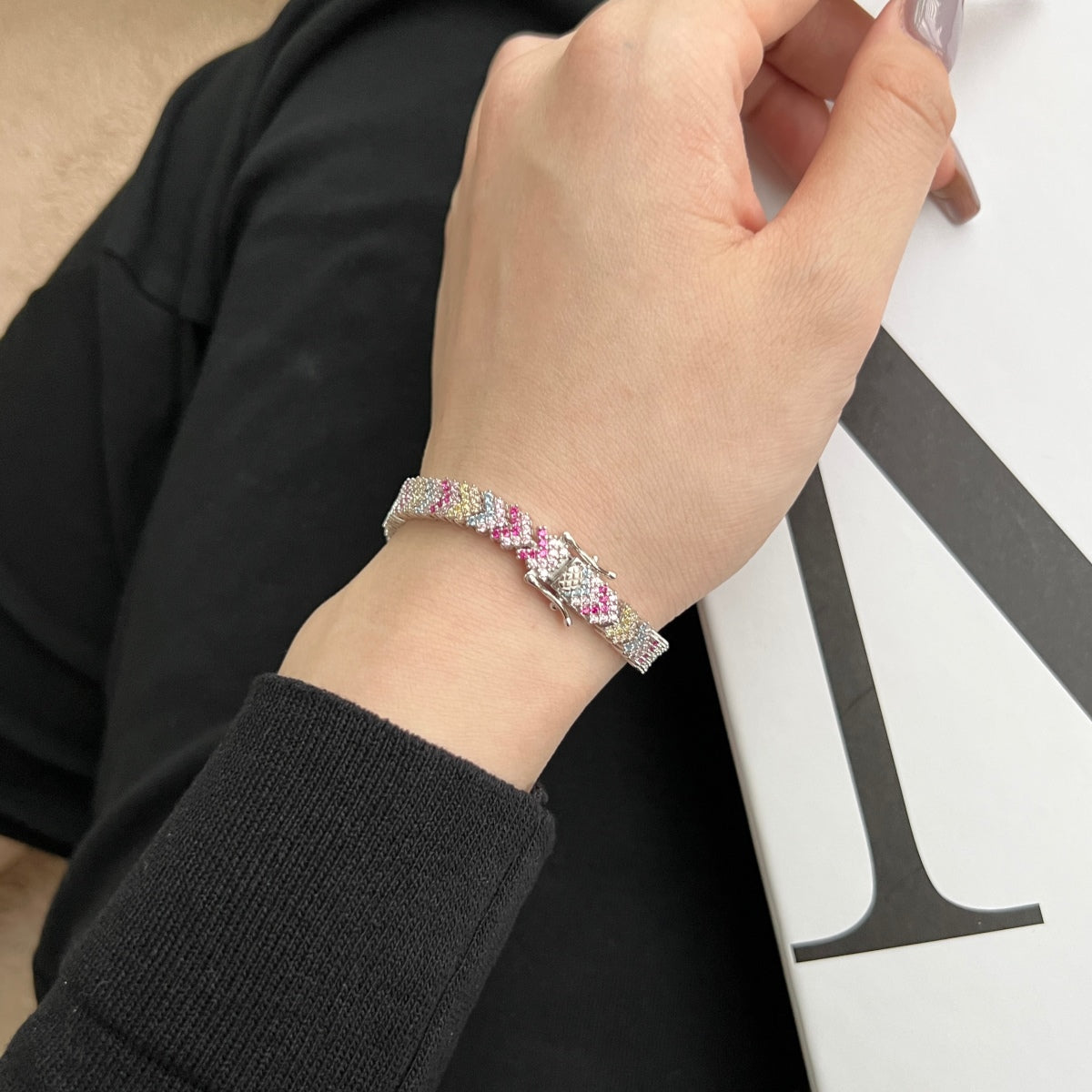 [Lumi Jewels]Ornate Sparkling Round Cut Party Bracelet