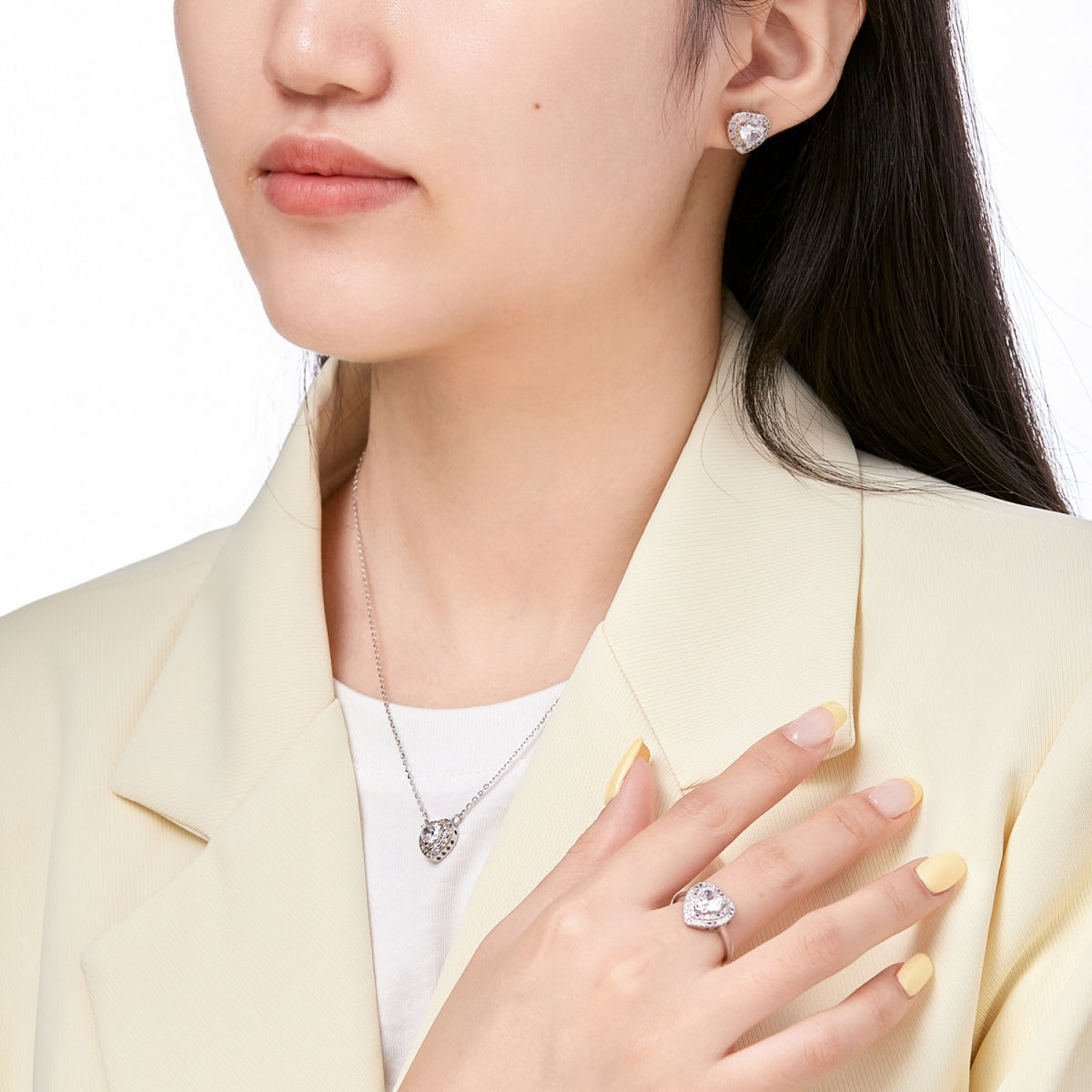 [Lumi Jewels]Delicate Ebullient Heart Shape Wedding Ring