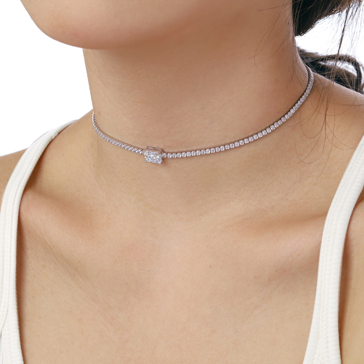 [Lumi Jewels]2.0 carat Ornate Emerald Cut Necklace