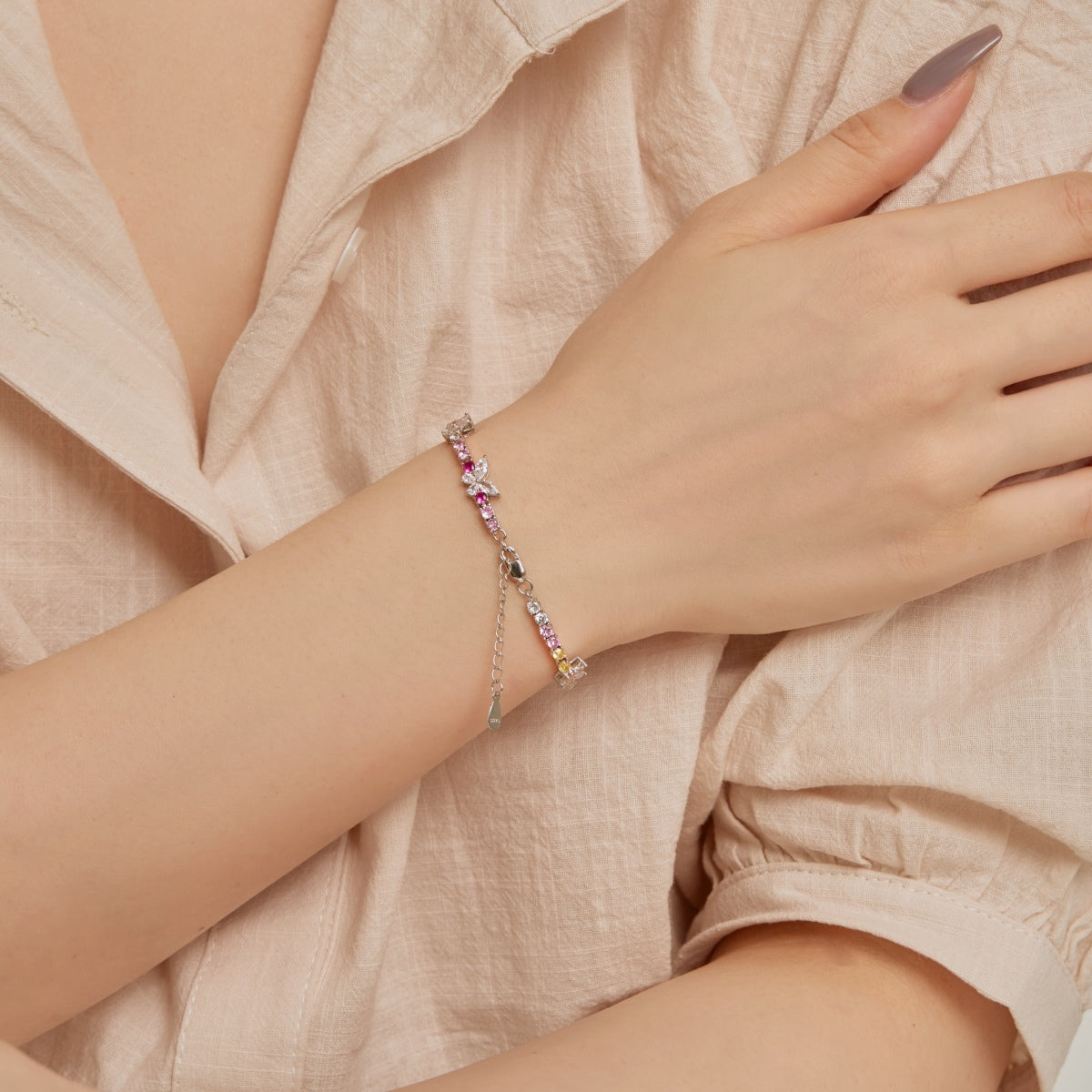 [Lumi Jewels]Ornate Colorful Butterfly Shape Round Cut Daily Bracelet
