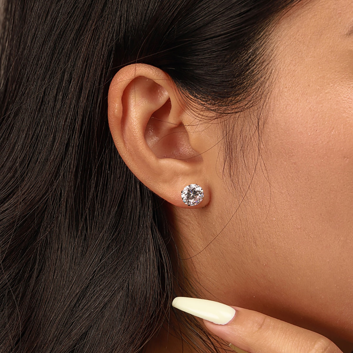 [Lumi Jewels]Stylish Shiny Round Center Stone Stud Earrings