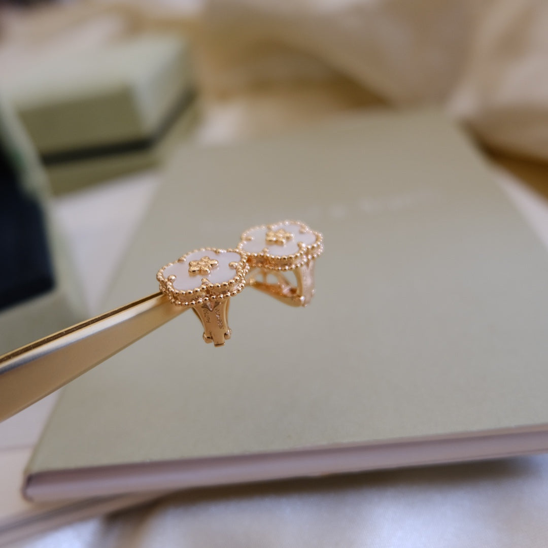 [Lumi Jewels]LUCKY PINK GOLD WHITE MOP EARRINGS
